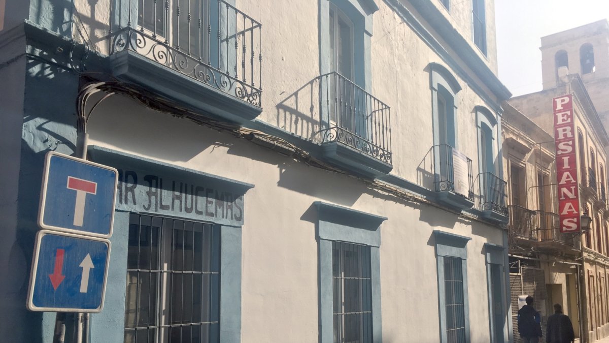 Vivienda antigua en la calle Hernán Cortés, que se convertirá en apartamentos turísticos.