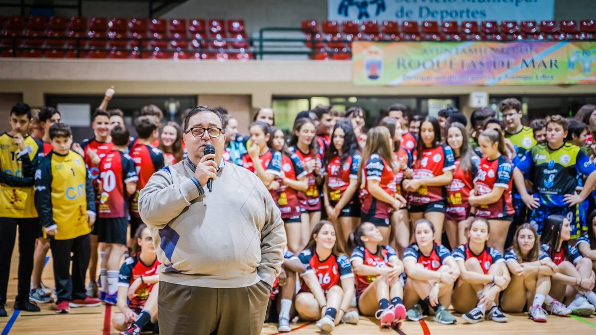 José Juan Rubí hablando a la cantera del BM Roquetas.