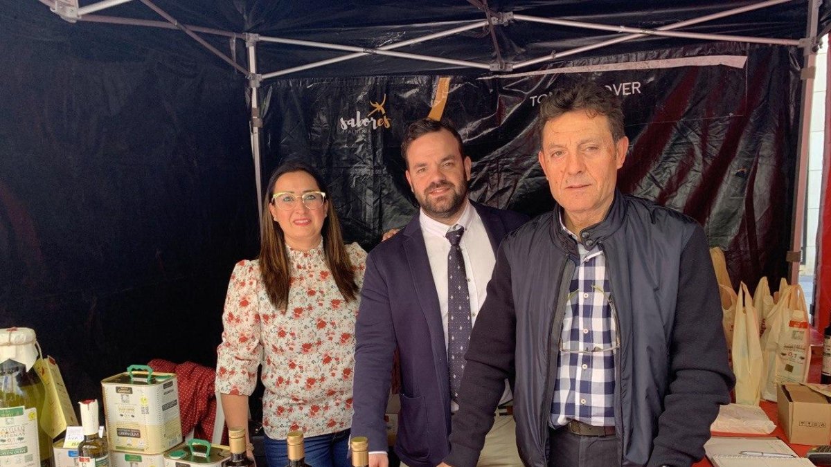 Desde su stand en el Día del Tomate, Castillo de Tabernas dio a conocer sus tres variedades de Aceite Virgen Extra a todos los almerienses.