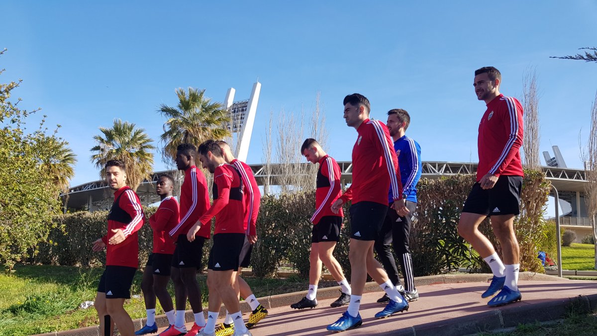 El equipo llegando al campo Anexo.