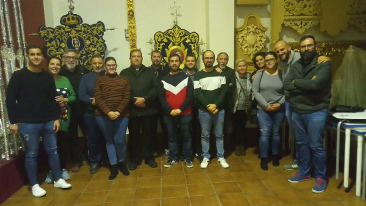 Imagen compartida por la hermandad tras la primera reunión de su comisión.