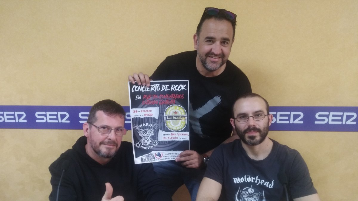 Juan Nieto, Miguel Calderón y Raúl Ibáñez presentan el cartel de un concierto