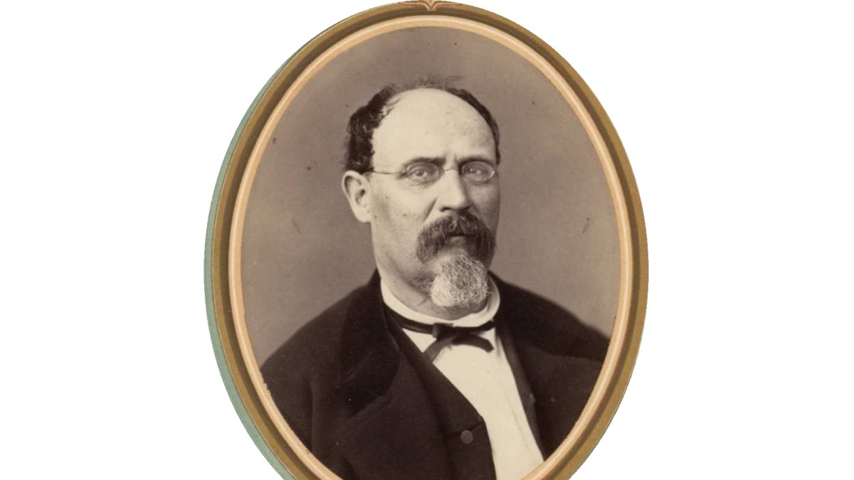 Contribuyó a elevar a rango de Ley el proyecto de línea férrea de Linares a Almería treinta años antes de que el tren llegara a Almería.