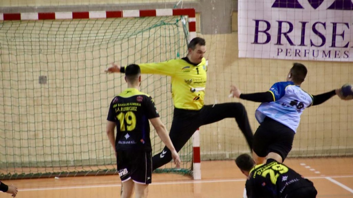 Los almerienses fueron a remolque todo el partido.