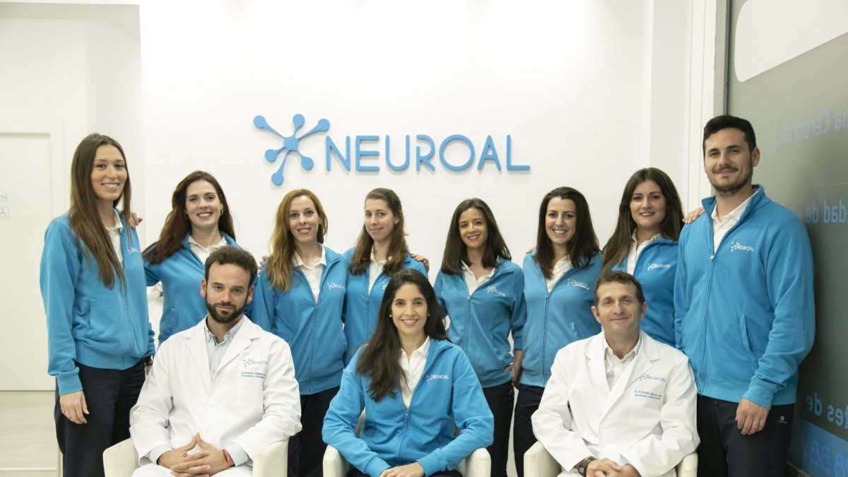 Equipo especializad en el tratamiento del paciente neurológico adulto y joven con patologías del sistema nervioso central y periférico.