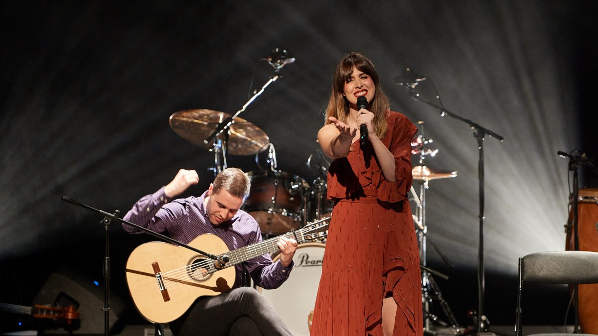Carmen Muyor y su inseparable Quique Peña en un concierto en Pamplona.