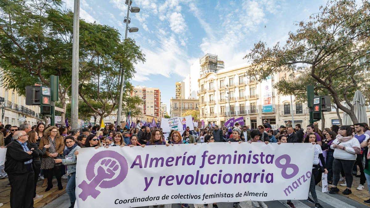 Pancarta que encabezó la manifestación.