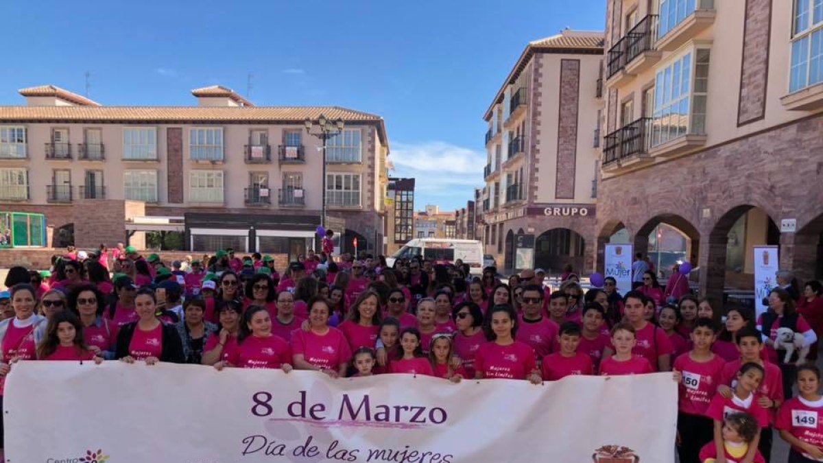 Huércal Overa organizó una jornada de convivencia para conmemorar el Día Internacional de las Mujeres