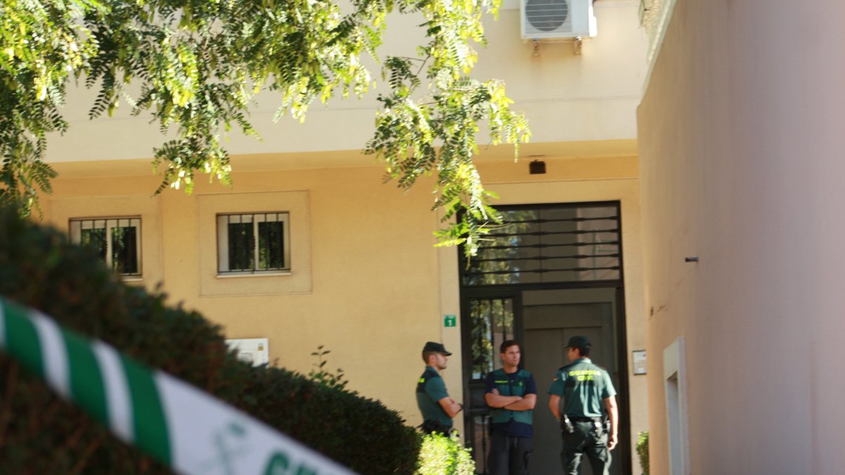 La Guardia Civil inspecciona el lugar del crimen en octubre de 2019