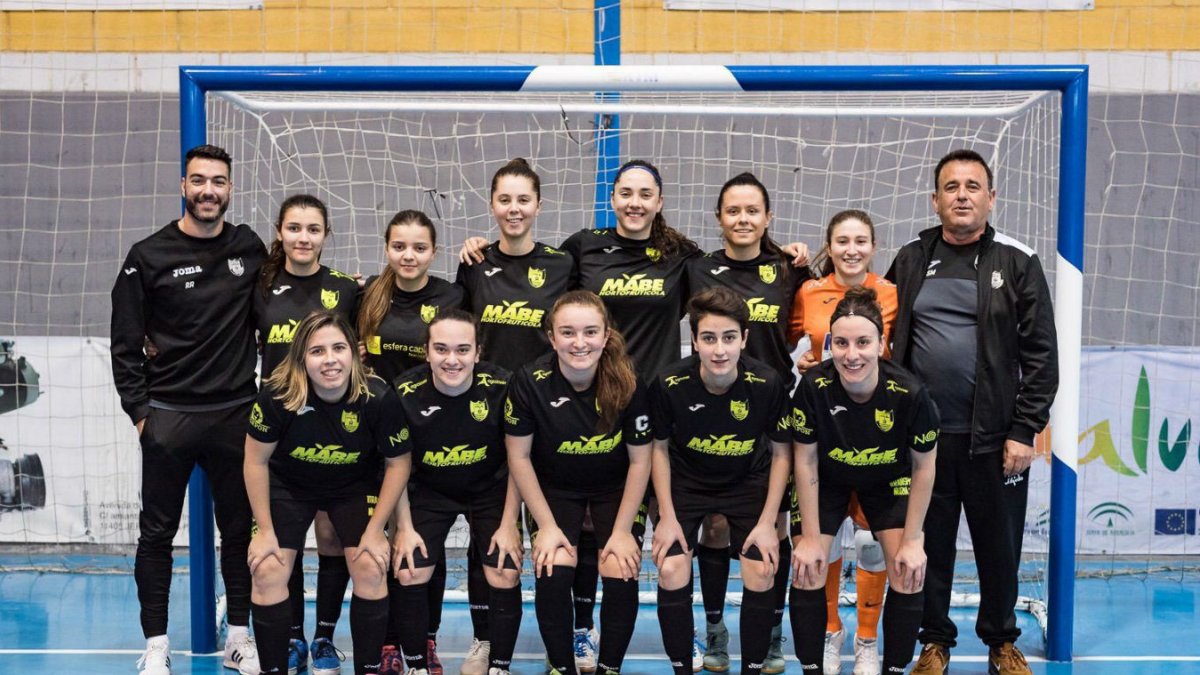 Las jugadoras lo intentaron ante un rival superior.