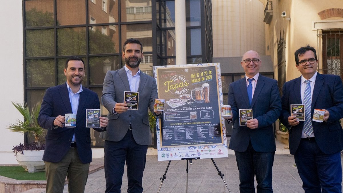 Presentación de la Ruta de la Tapa en la alcaldía.