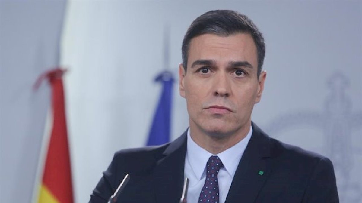 Sánchez está dando una rueda de prensa sobre el coronavirus.