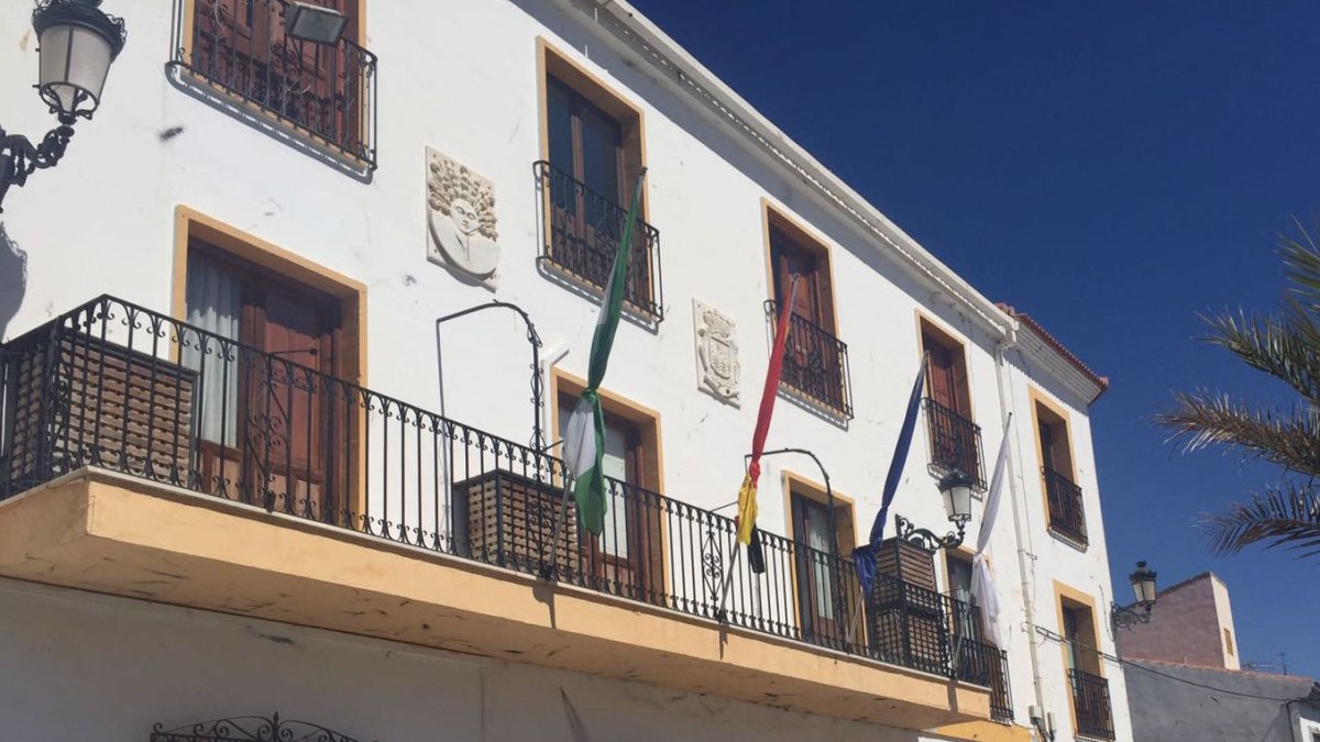 Fachada del Ayuntamiento de Olula del Río.