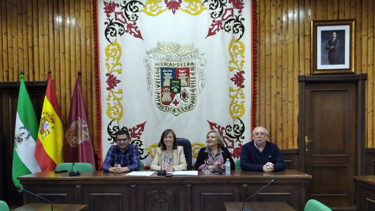 Rueda de prensa ofrecida por el equipo de Gobierno huercalense.