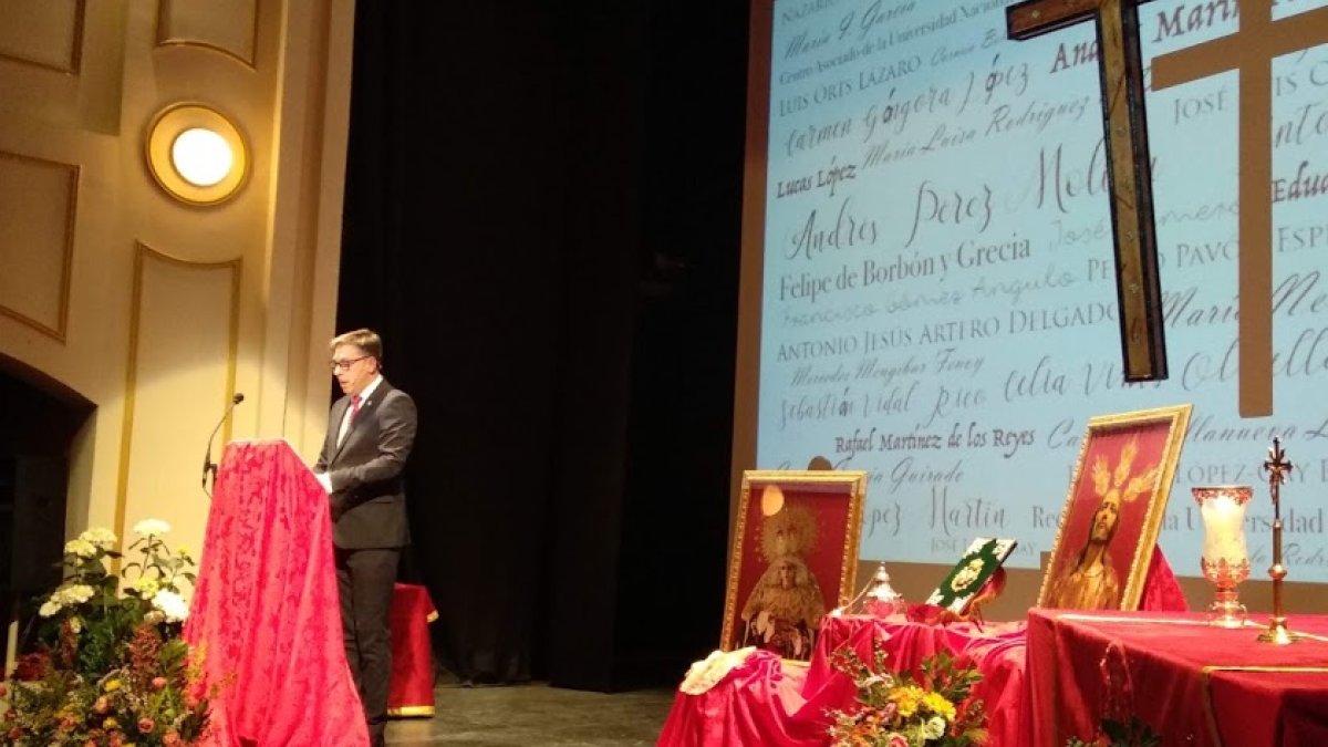 Antonio Salmerón, durante el pregón del 75 aniversario de Estudiantes.