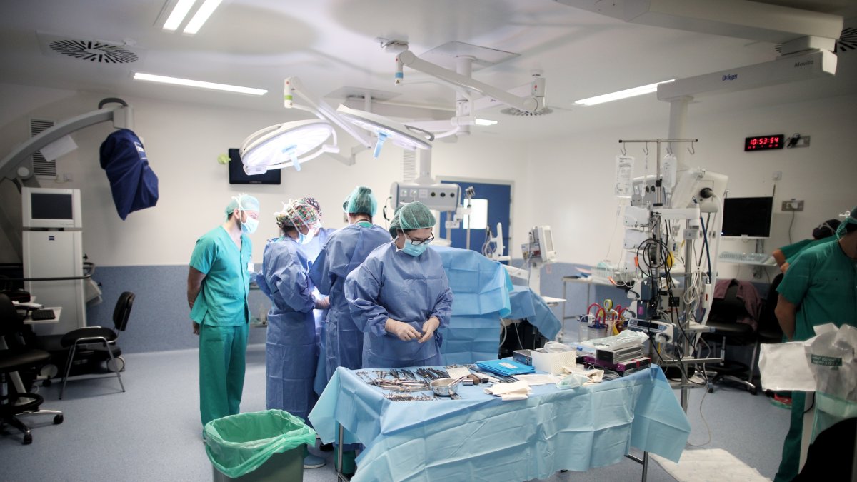 Personal sanitario antes de una operación.