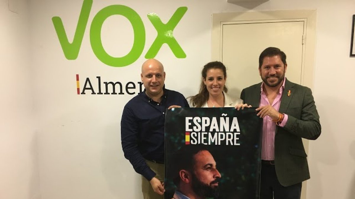 Carlos Fernández, primero por la derecha, ha dado positivo por coronavirus.