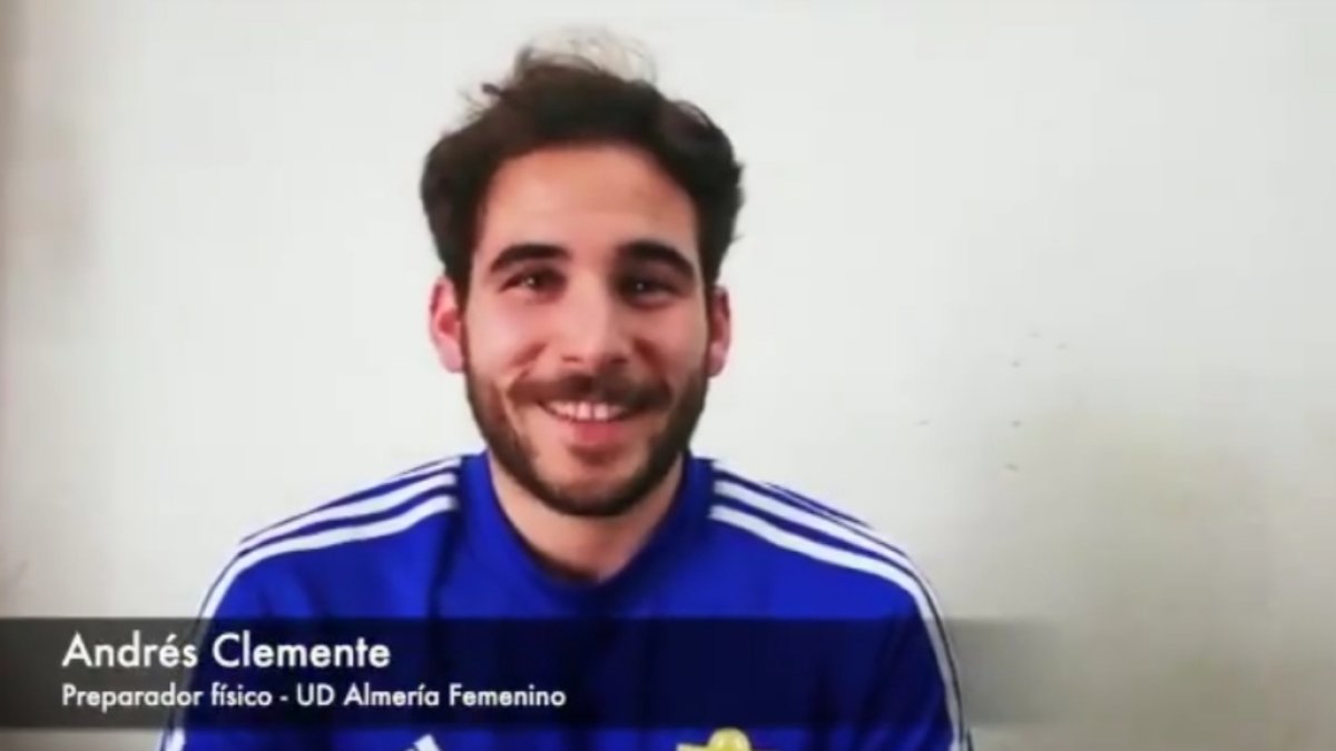 El preparador físico del Almería Femenino.