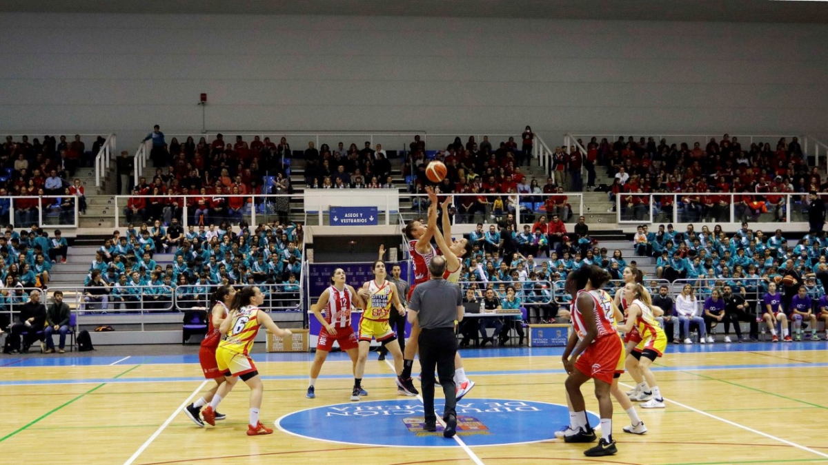 Las jugadoras del ISE pararon tras una gran victoria.