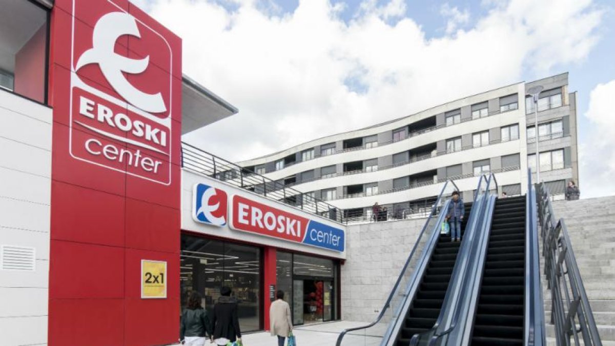 Eroski continúa su actividad con normalidad.