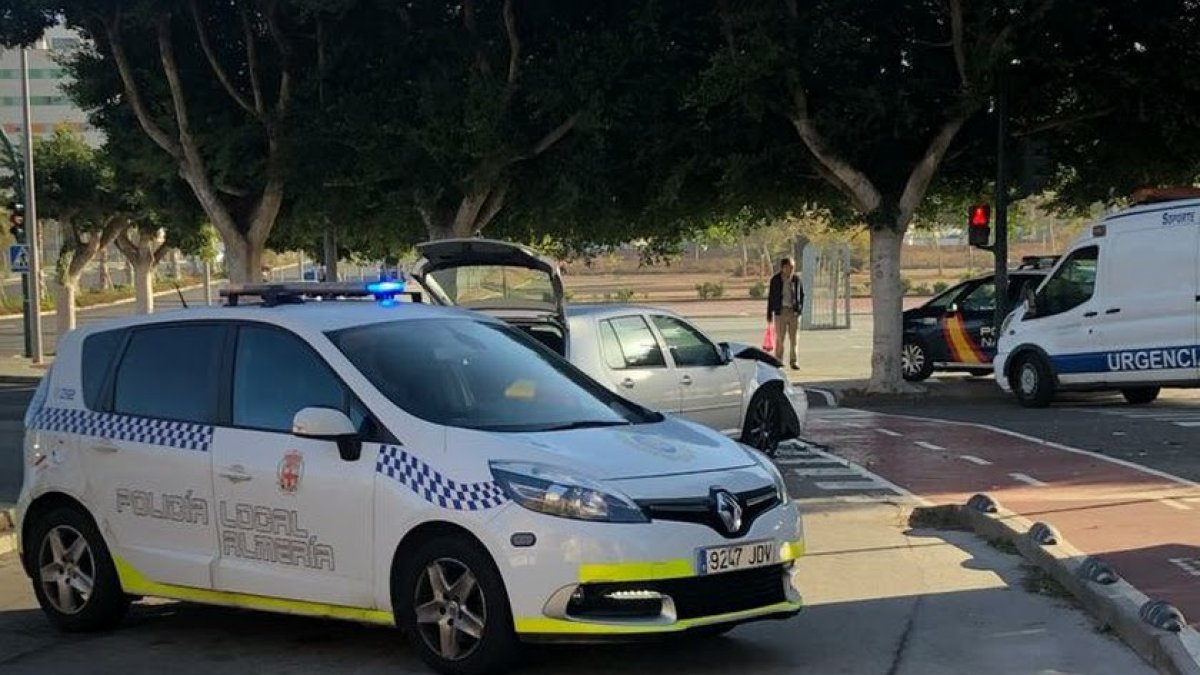 La Policía Local cuenta las excusas de los almerienses para saltarse el confinamiento.