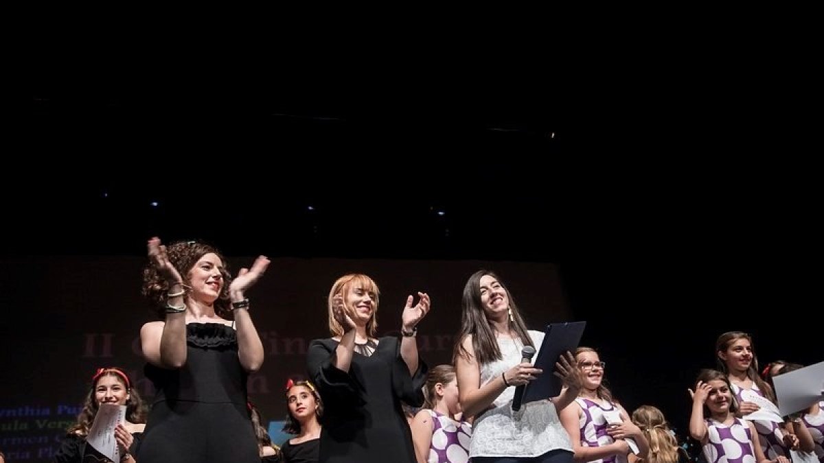 María Eugenia Ruíz, Beatriz Vargas y Míriam Megías, monitoras de la Academia.