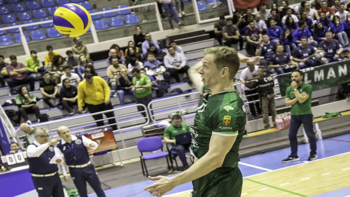 Dimitri Baranov ha viajado a Rusia para estar con la familia.