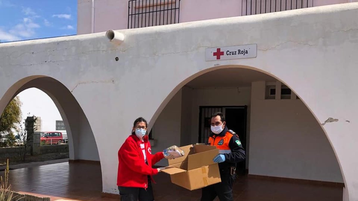 Reparto de productos en Vera.