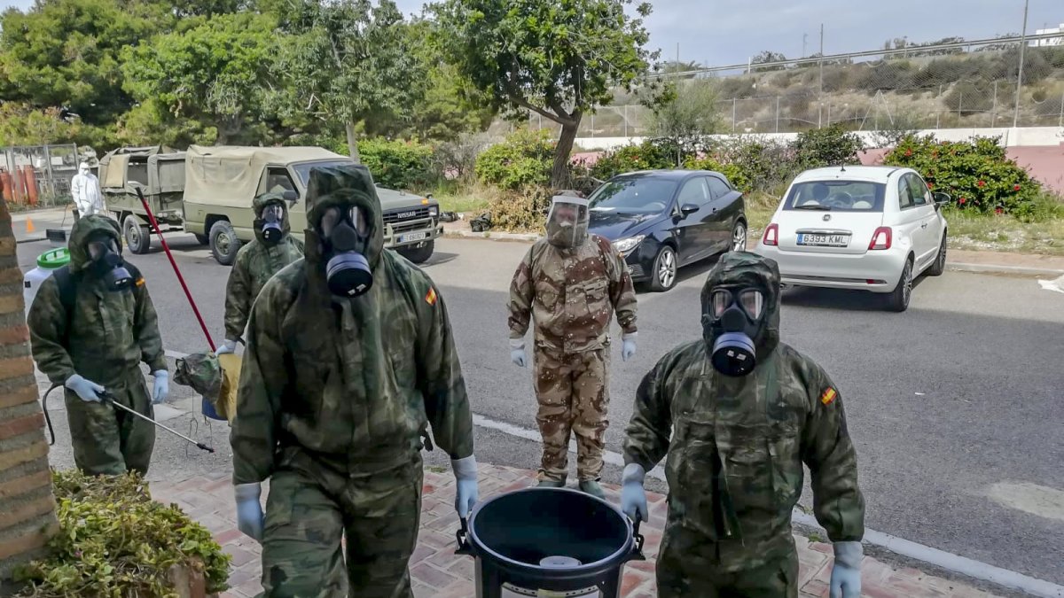 El Grupo de Artillería en una residencia de Níjar