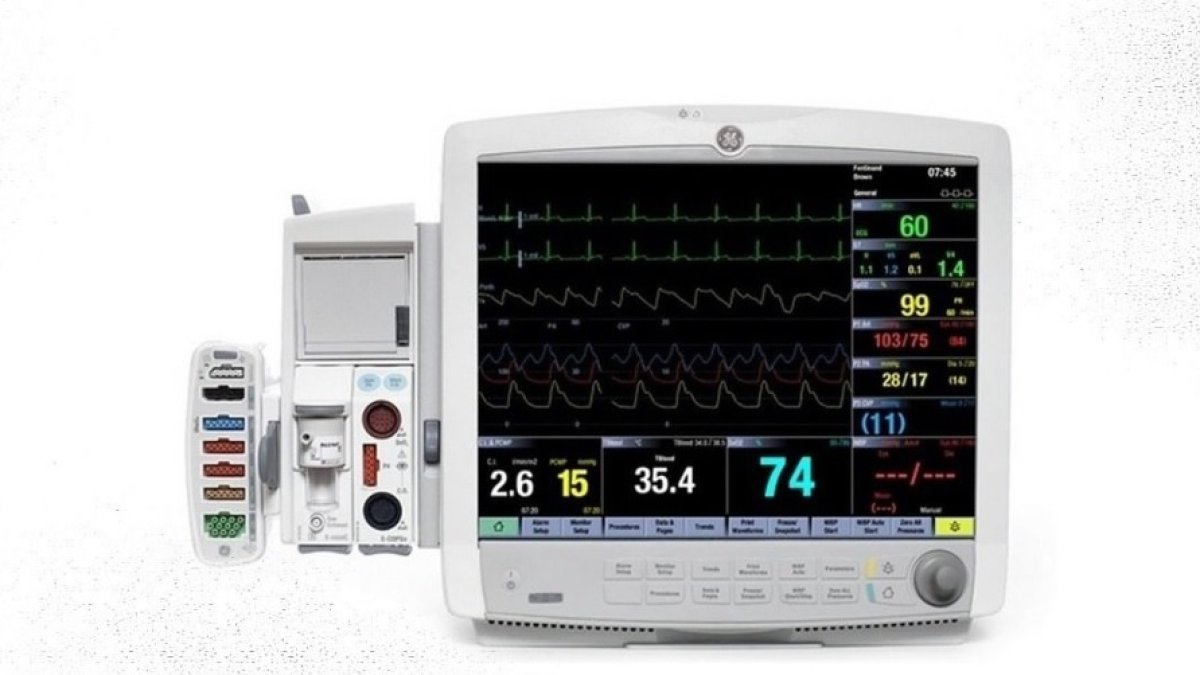 El Almería ha adquirido diez monitores para los Hospitales.