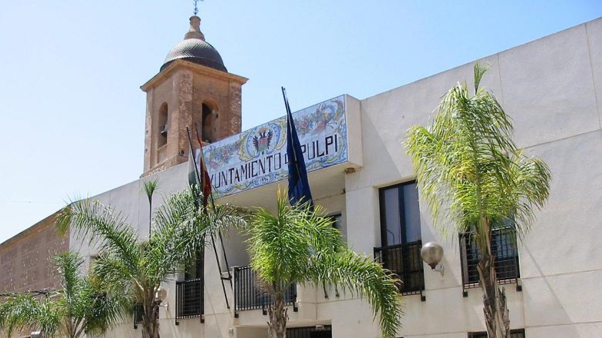 Fachada del Ayuntamiento de Pulpí.