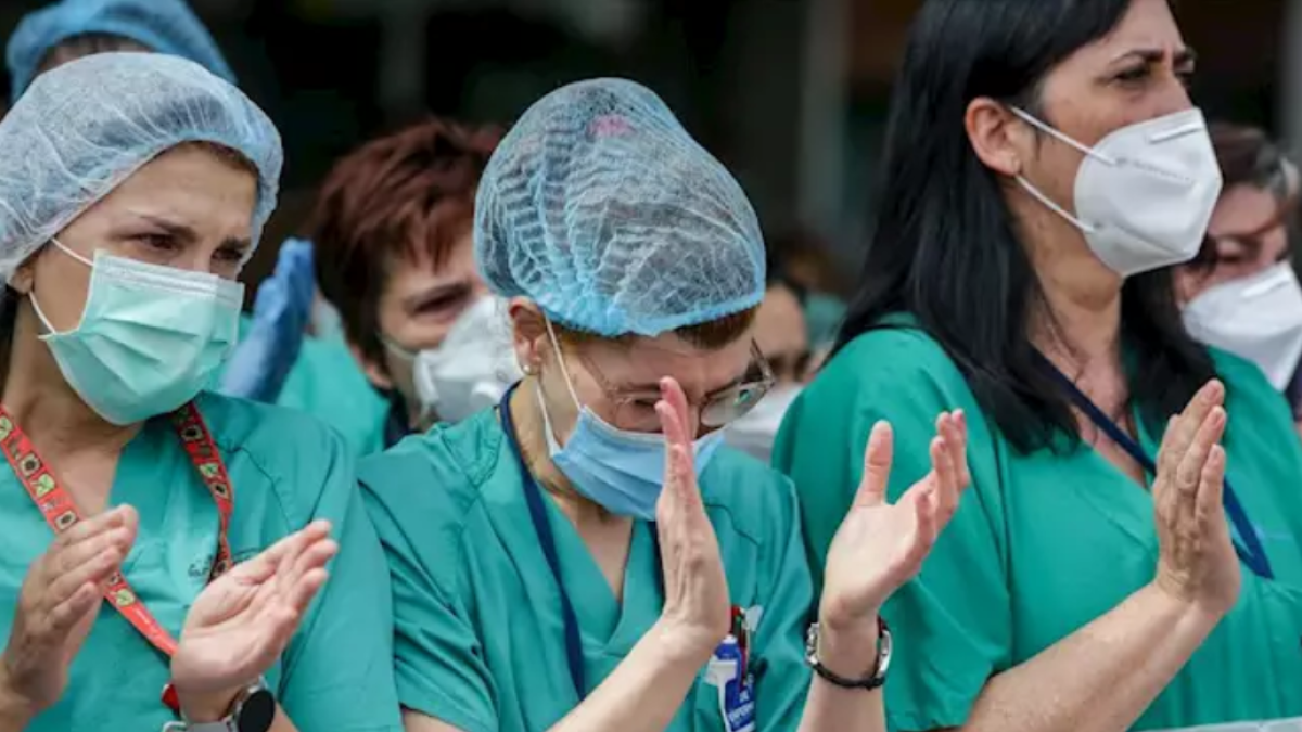 Las clínicas deberán informar inmediatamente de cualquier prueba diagnóstica que se realice y los casos positivos detectados.