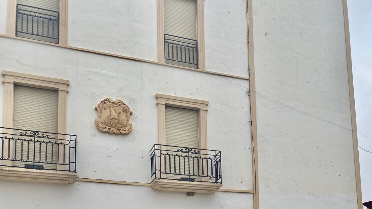 La empresa Segurponiente ha donado el dispositivo al municipio.