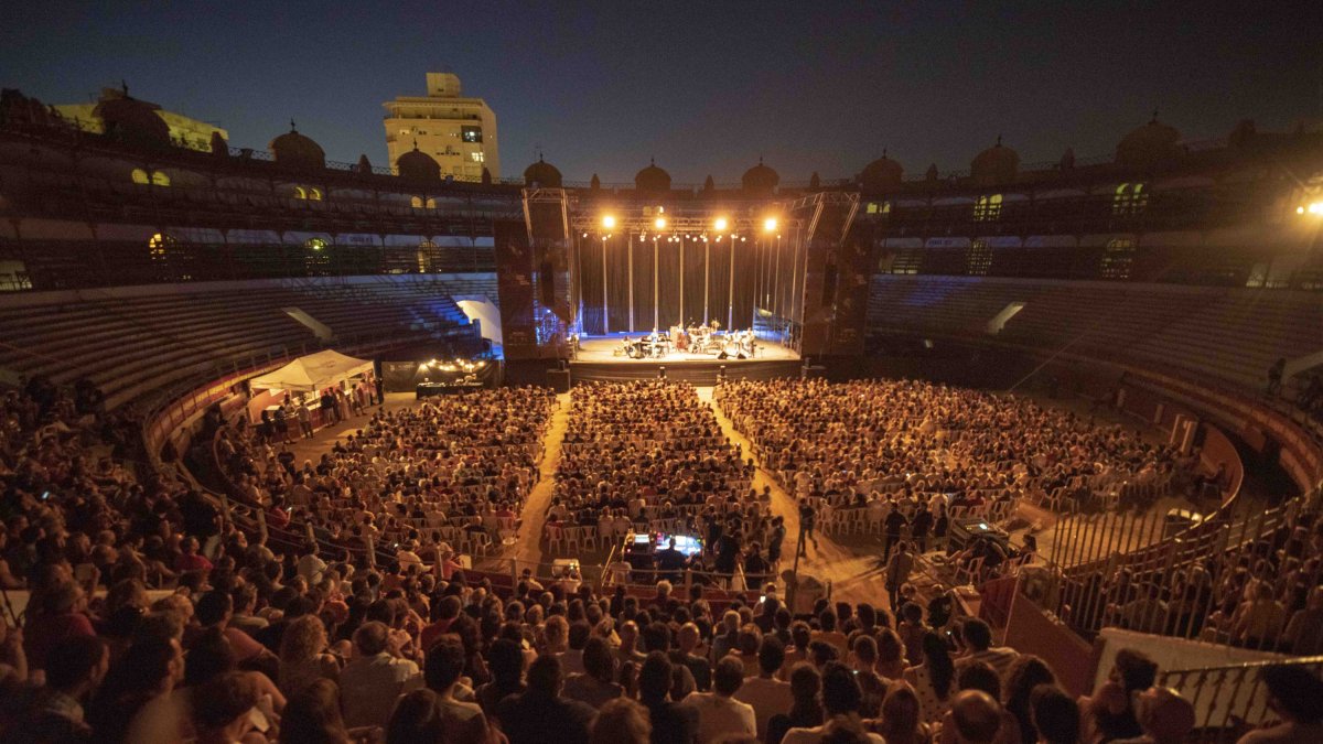 Celebración de un concierto en la Plaza de Toros de Almería.