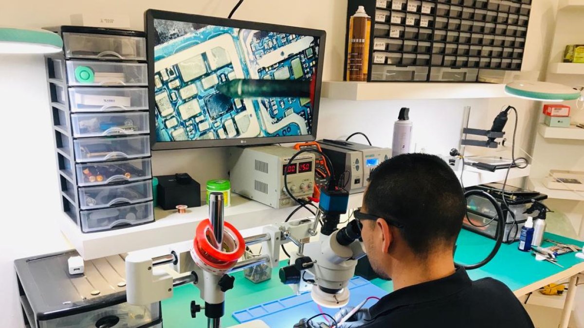 Taller donde los profesionales de Manzania realizan su labor.