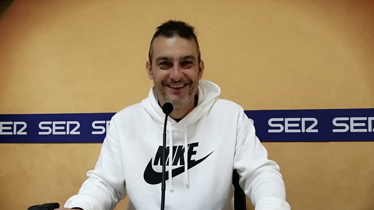 Israel Polo, en los estudios de la Cadena SER.