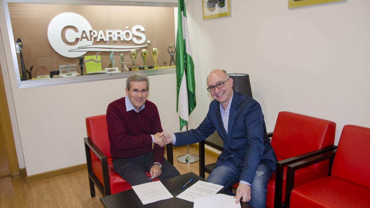Pedro Caparrós con Diego García, presidente de ASHAL
