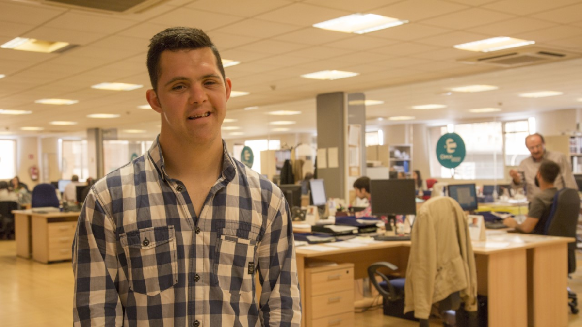 Miguel Ángel Bueno tiene un contrato indefinido en Clece