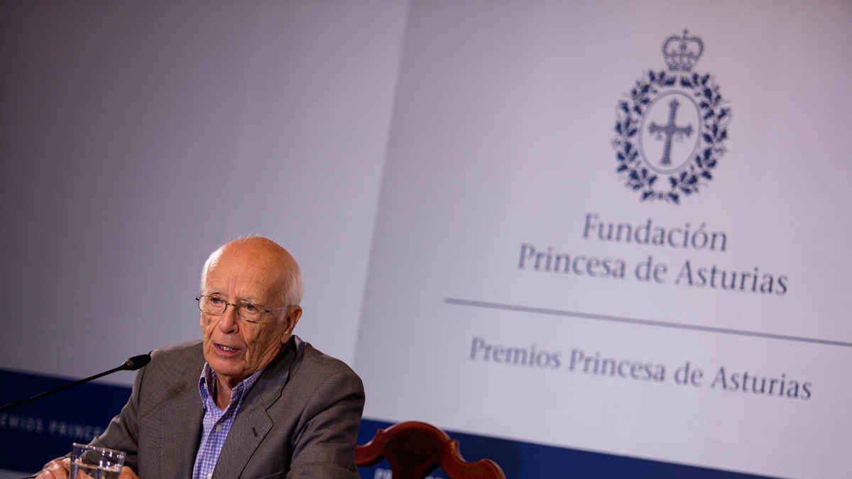 Cultura centra el Día del Libro de 2020 en Emilio Lledó.