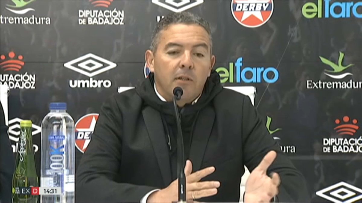 David Vizcaíno en la sala de prensa del Nuevo Vivero.