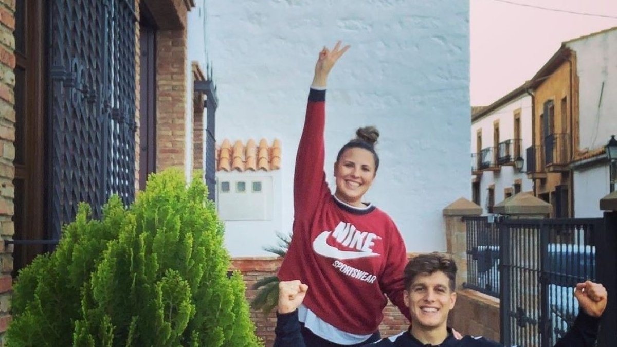 Corpas con su mujer en Baños de la Encina (Jaén).