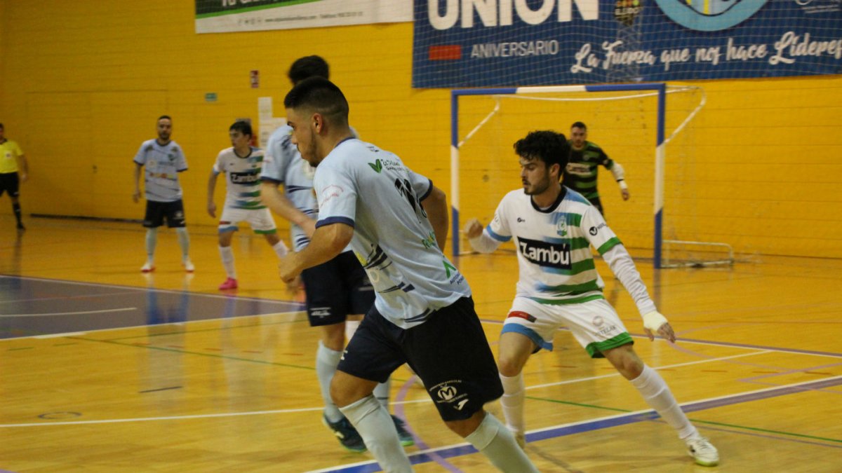 Cortés conduce el ataque del CD El Ejido.