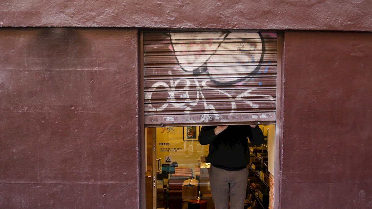 Los comercios comenzarán a recuperar su actividad el 4 de mayo.