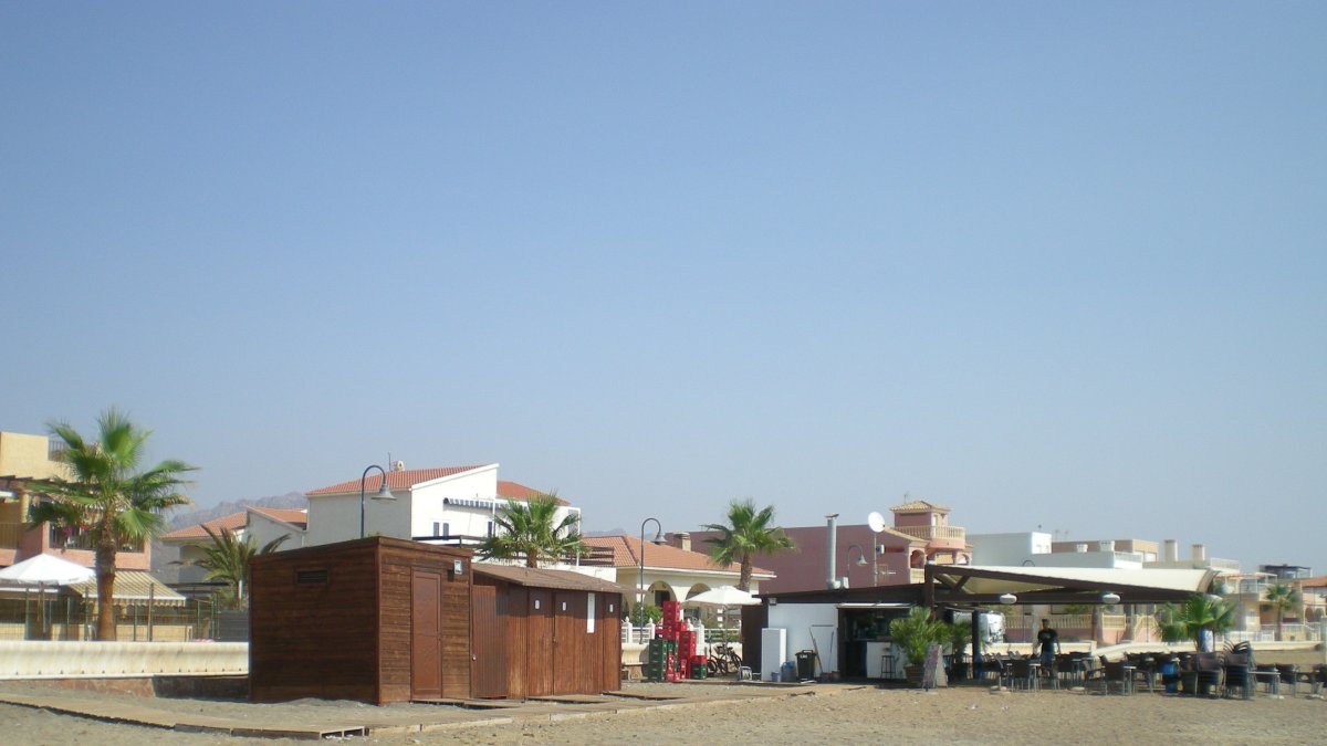 La medida beneficiaría a los chiringuitos, como este del Pozo del Esparto.