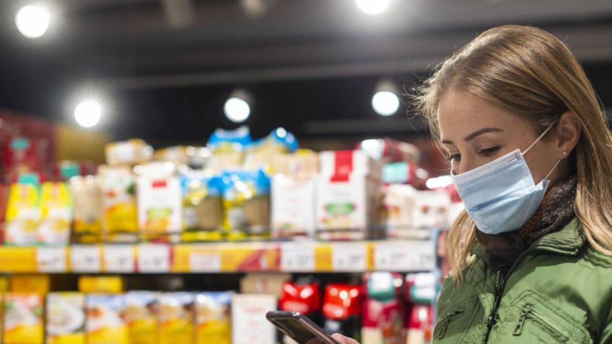 En los próximos días estas mascarillas desechables llegarán a los lineales de todo el país.