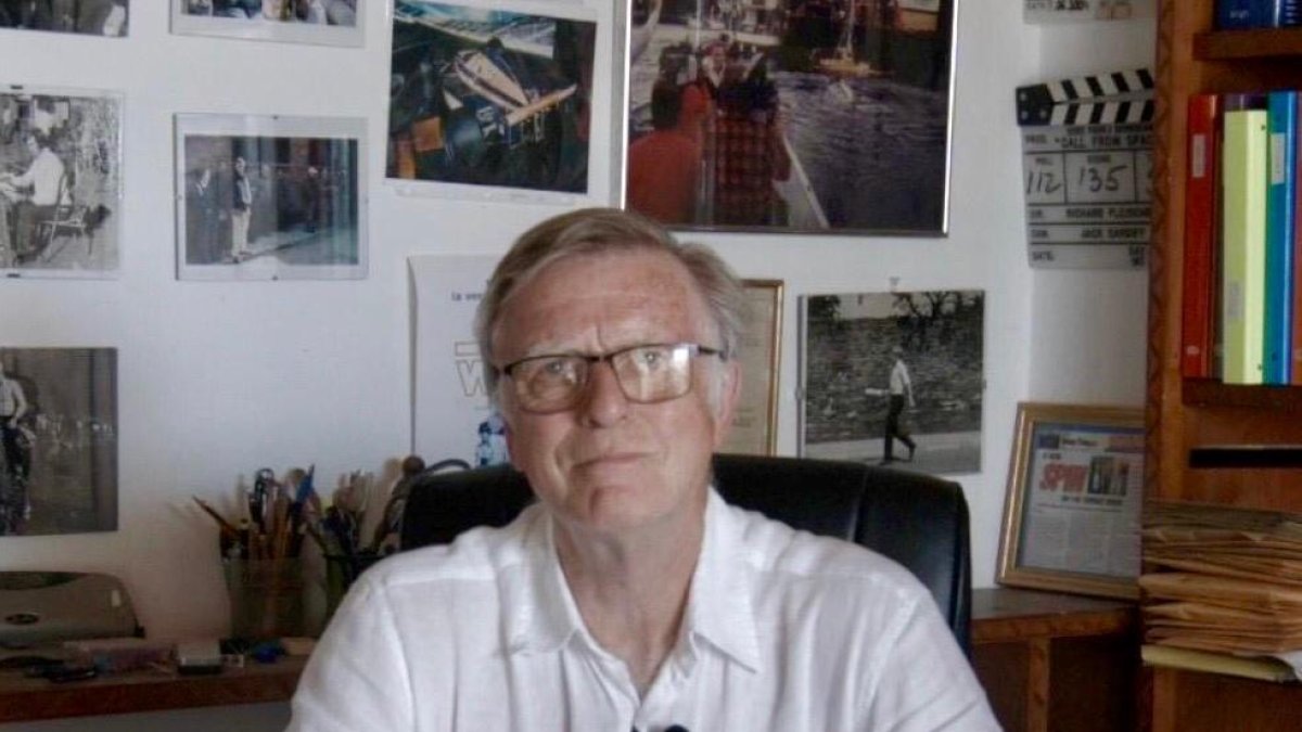 Peter Beale, productor.