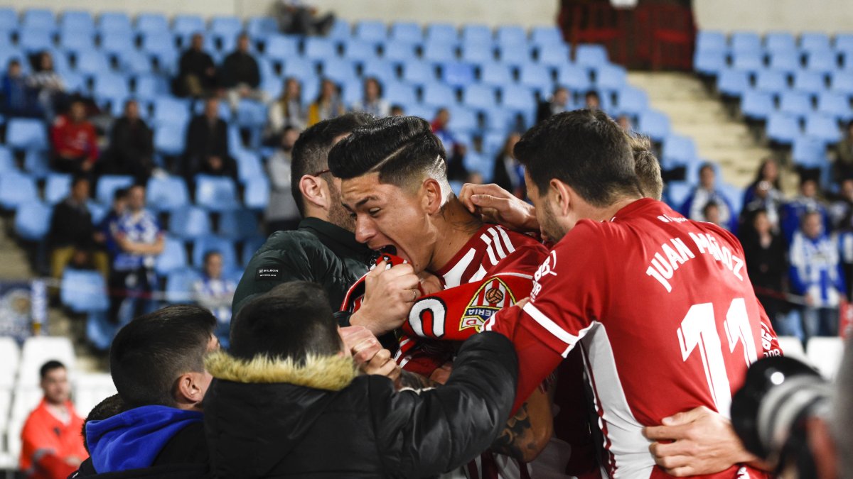 El Almería cuenta con una de las plantillas más jóvenes.
