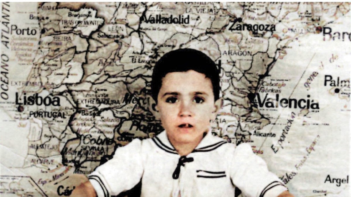 El científico  almeriense de niño en una imagen en la escuela en su pueblo natal de Sorbas.