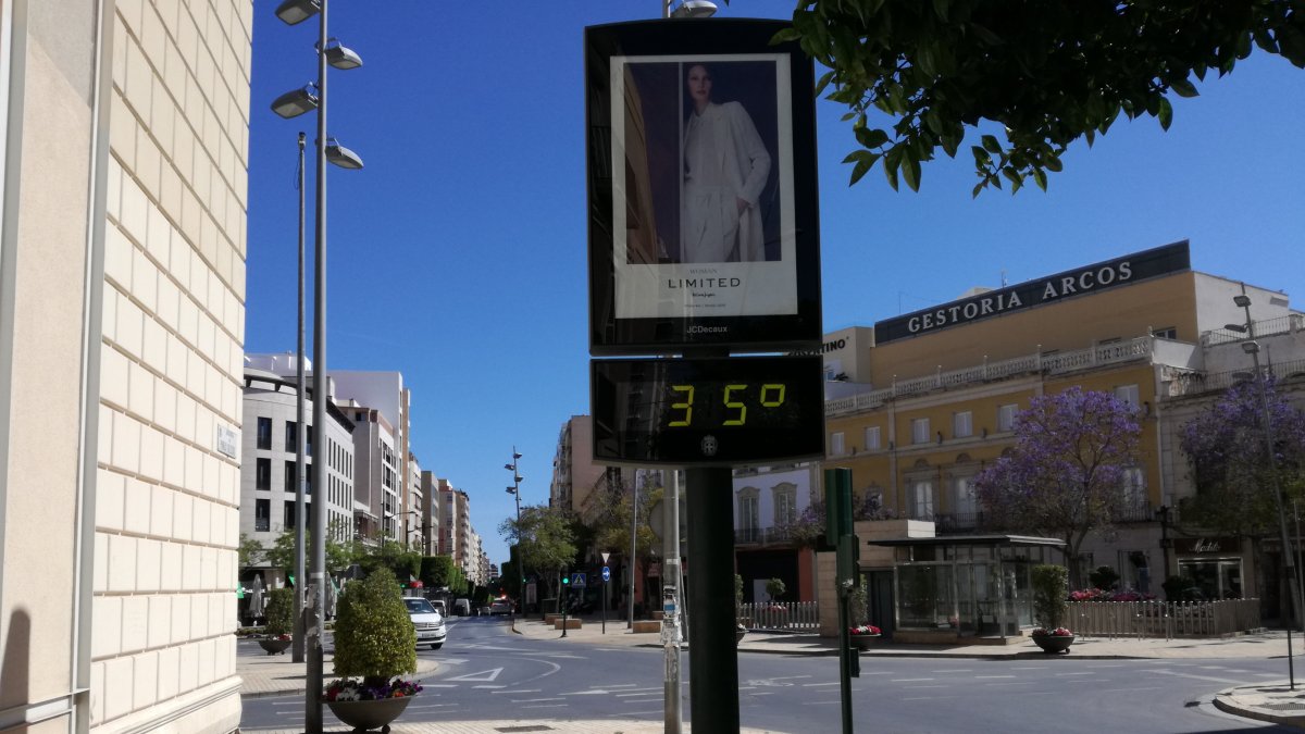 Termómetro en la Puerta Purchena.