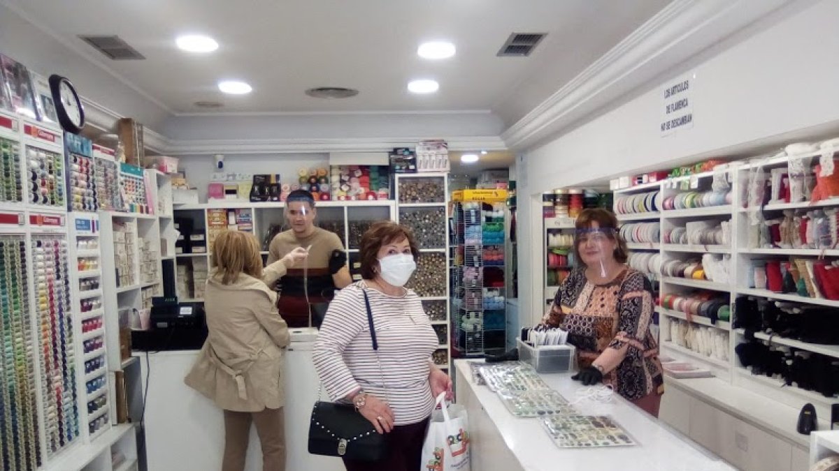 Mercería que ya ha abierto sus puertas